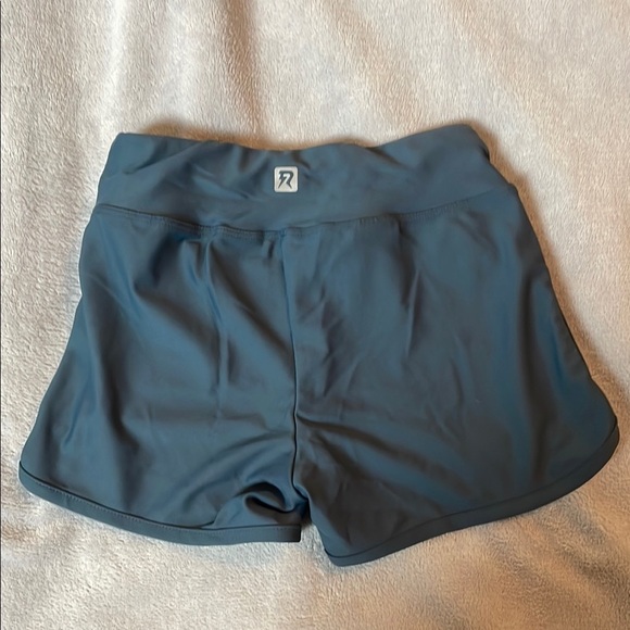 Runway Athletic Quick Dry Shorts Size 6/7 - Picture 4 of 6
